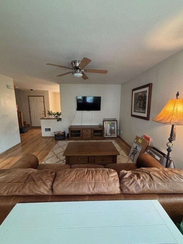 2473 Mcneil St - Photo 4 of 25