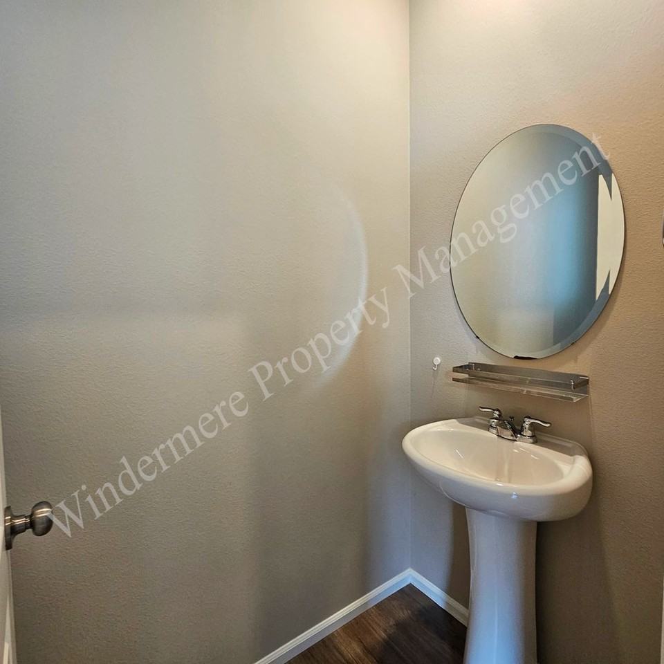 947 Baker Heights Loop - Photo 2 of 29