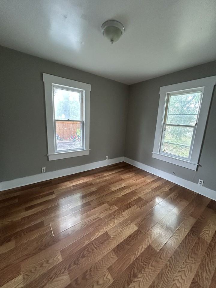 20 4th Street Cir - Photo 5 of 9