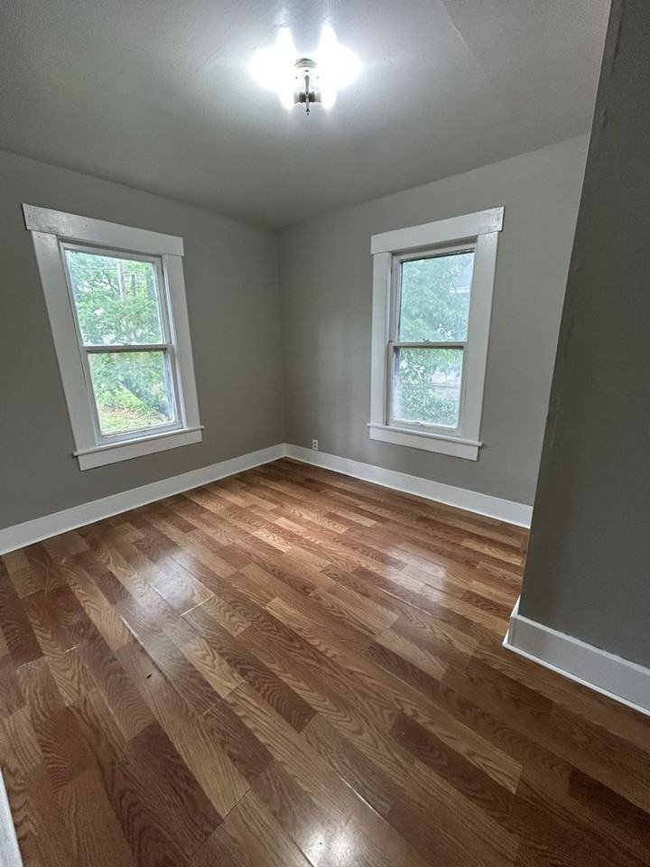 20 4th Street Cir - Photo 6 of 9