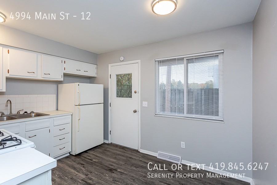 4994 Main St #12 - Photo 5 of 9
