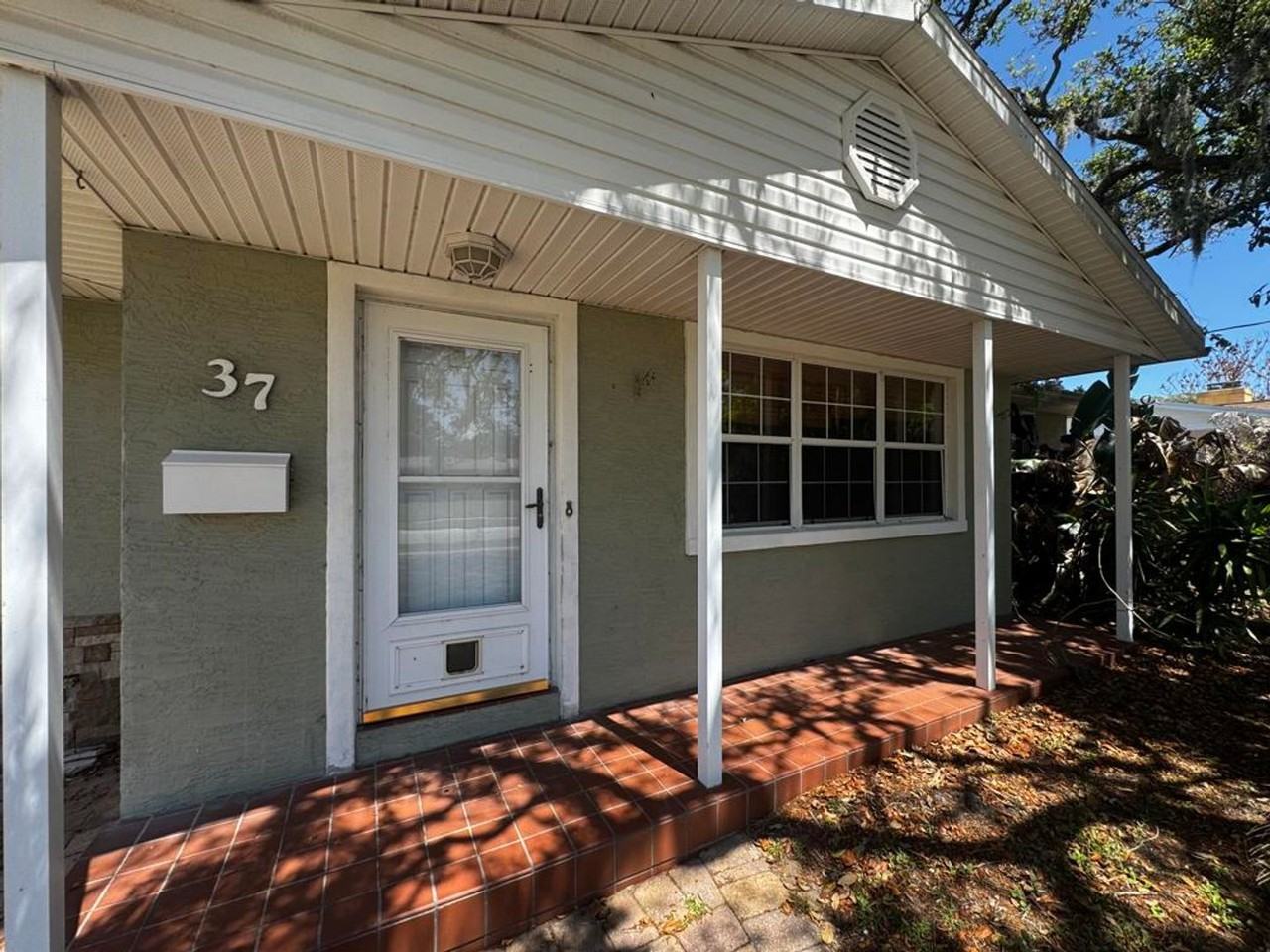 37 Pleasant Dr - Photo 2 of 22