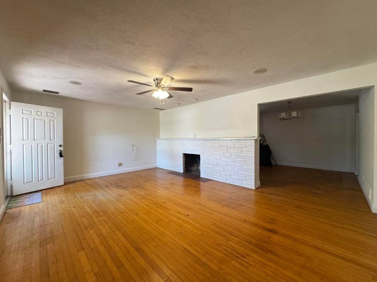 37 Pleasant Dr - Photo 5 of 22