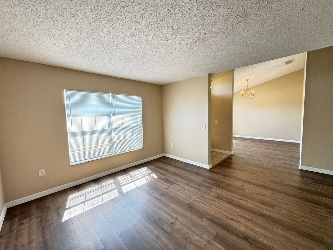 321 Drum Ln - Photo 6 of 43