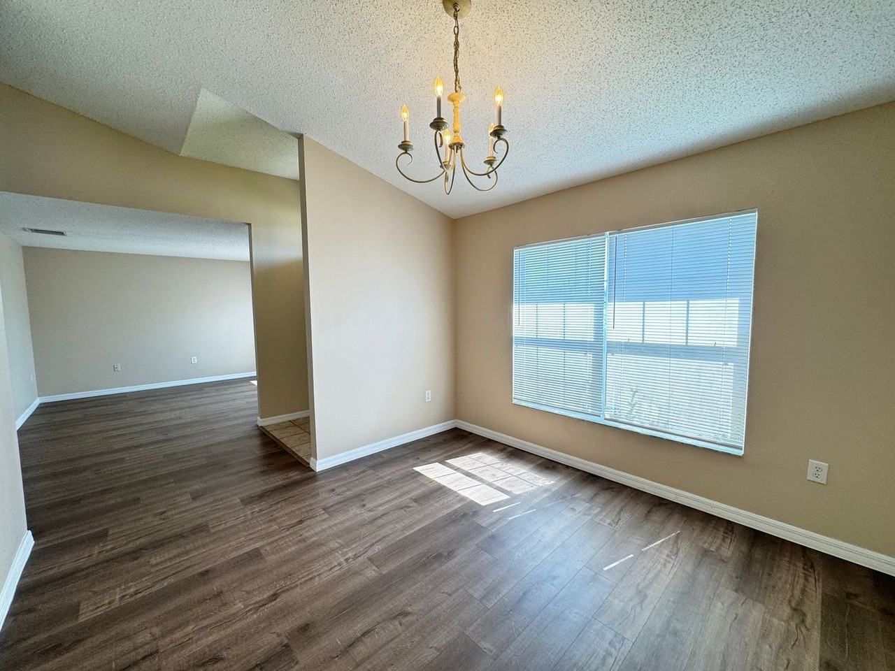 321 Drum Ln - Photo 6 of 41