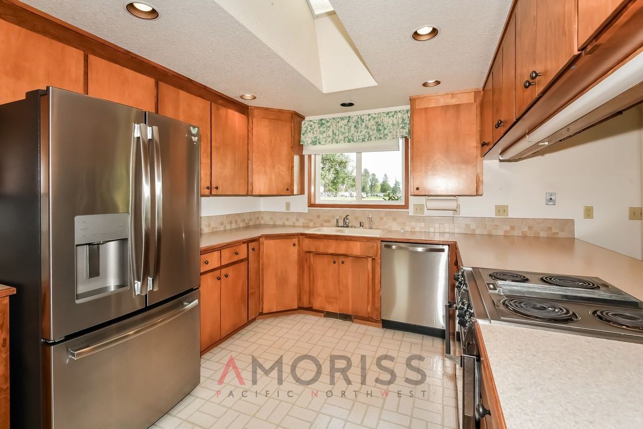 5040 Oakmont Pl Se - Photo 3 of 13