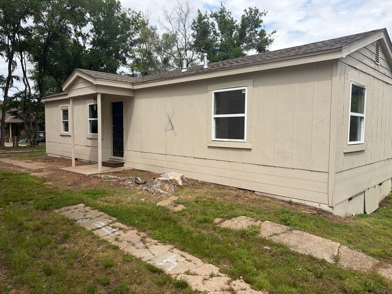5220 Elm St - Photo 2 of 13