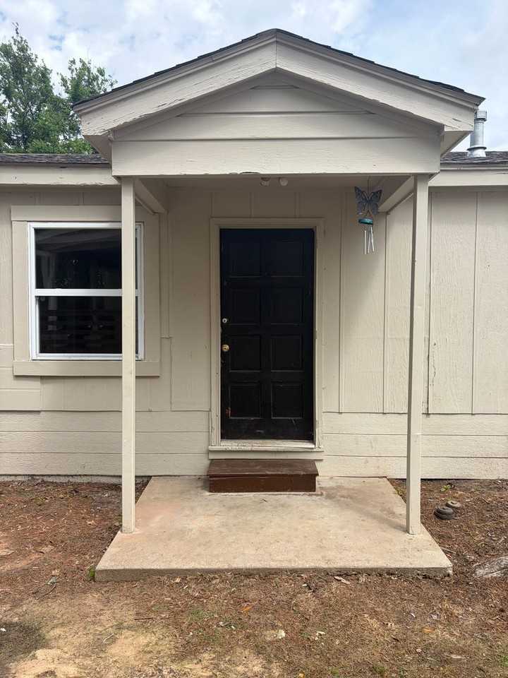 5220 Elm St - Photo 3 of 13