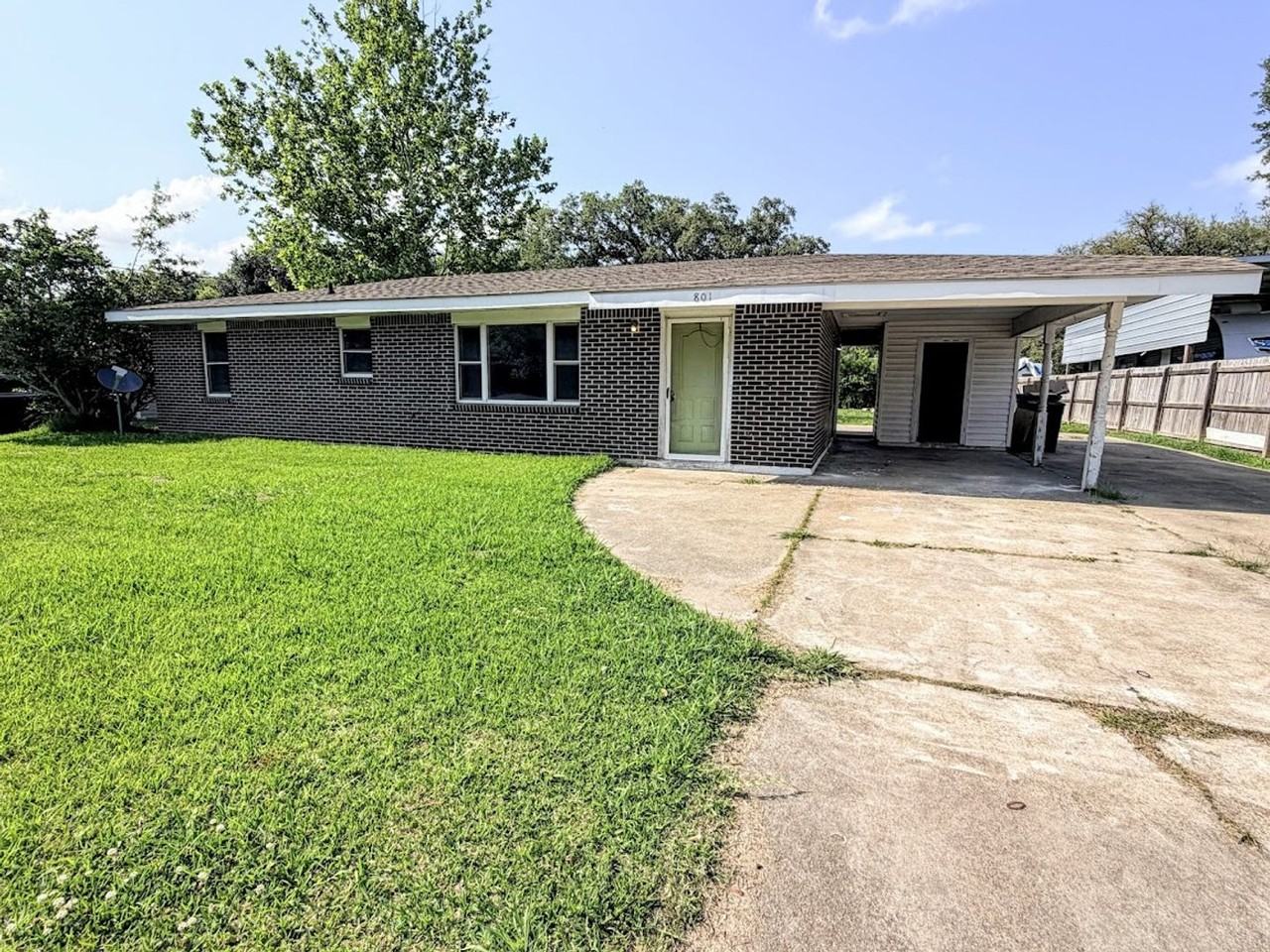 801 Sundale Dr - Photo 2 of 15