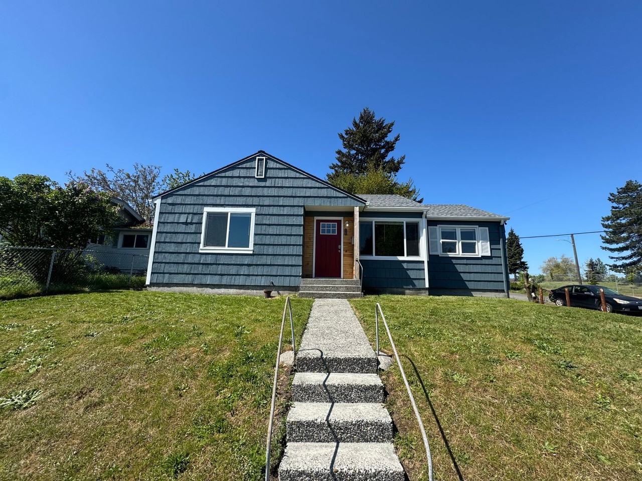 3562 E L St - Photo 2 of 23