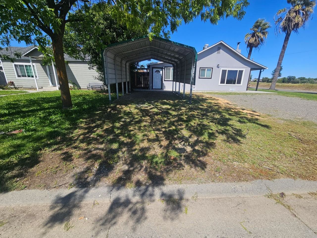 800 Butte St - Photo 4 of 34