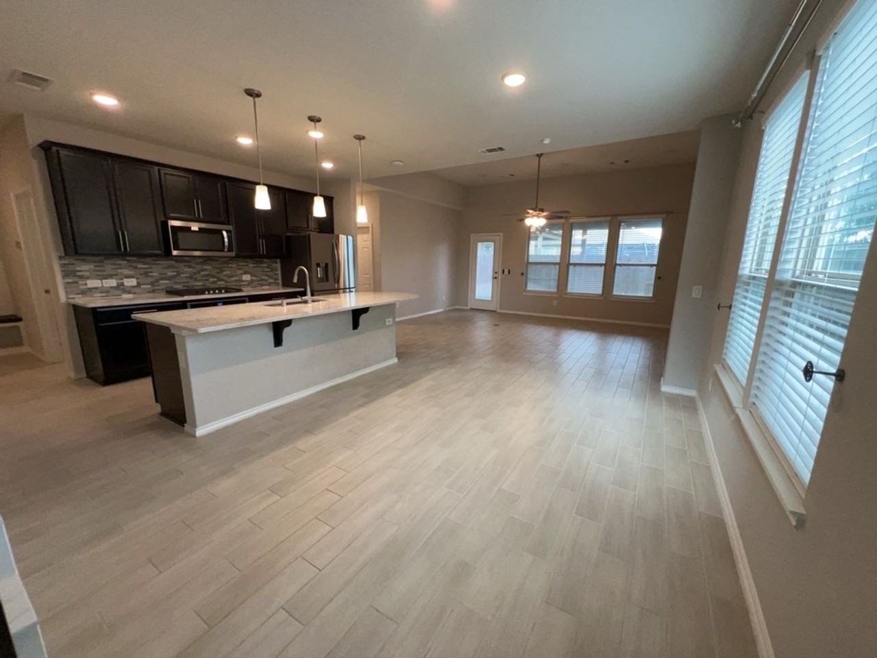 5135 Emma Frst St - Photo 3 of 28