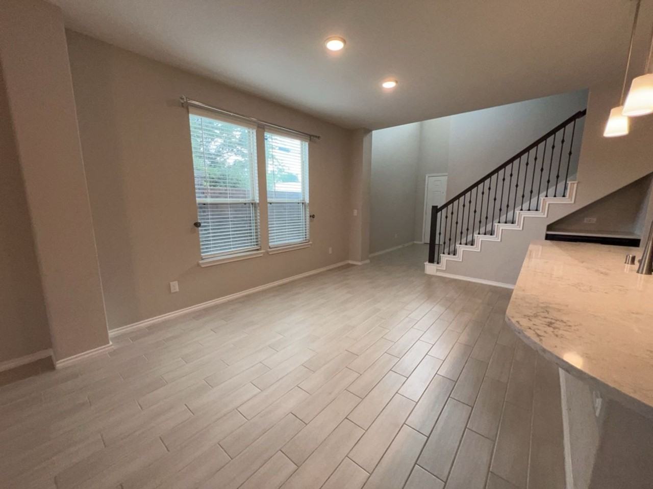 5135 Emma Frst St - Photo 5 of 28