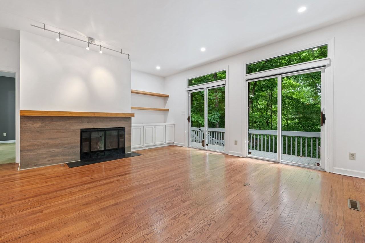700 Bolin Creek Dr - Photo 2 of 26