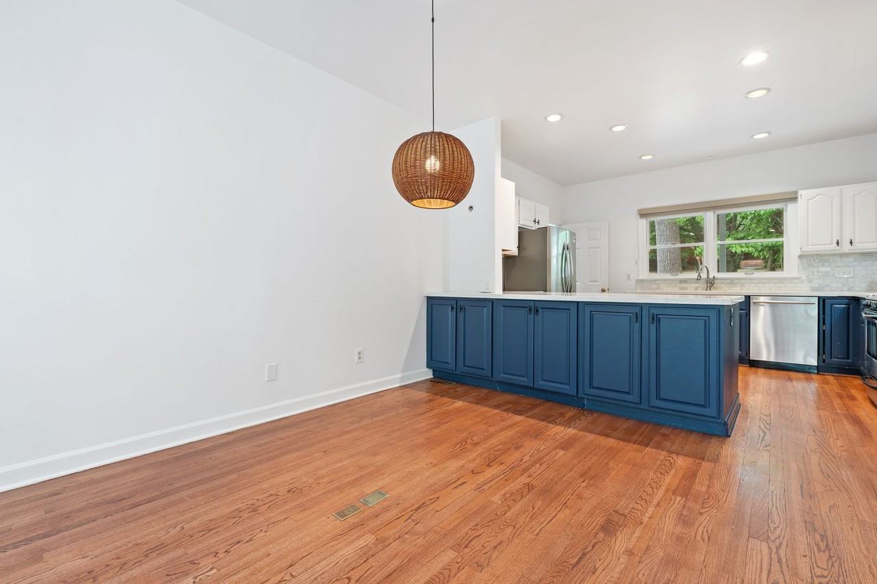 700 Bolin Creek Dr - Photo 4 of 26