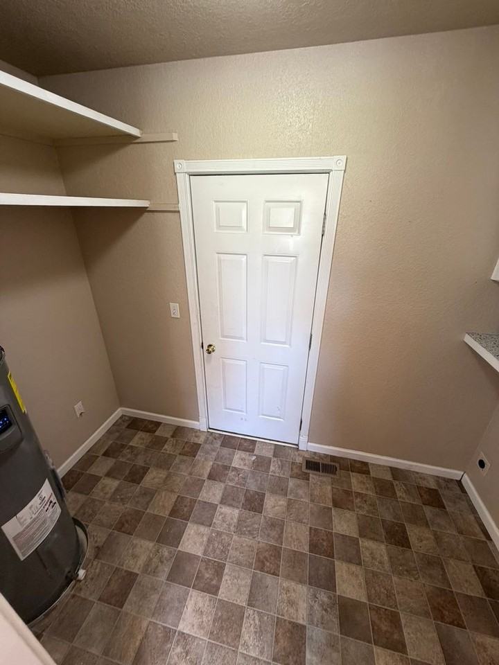 183 E Dodge St - Photo 3 of 28