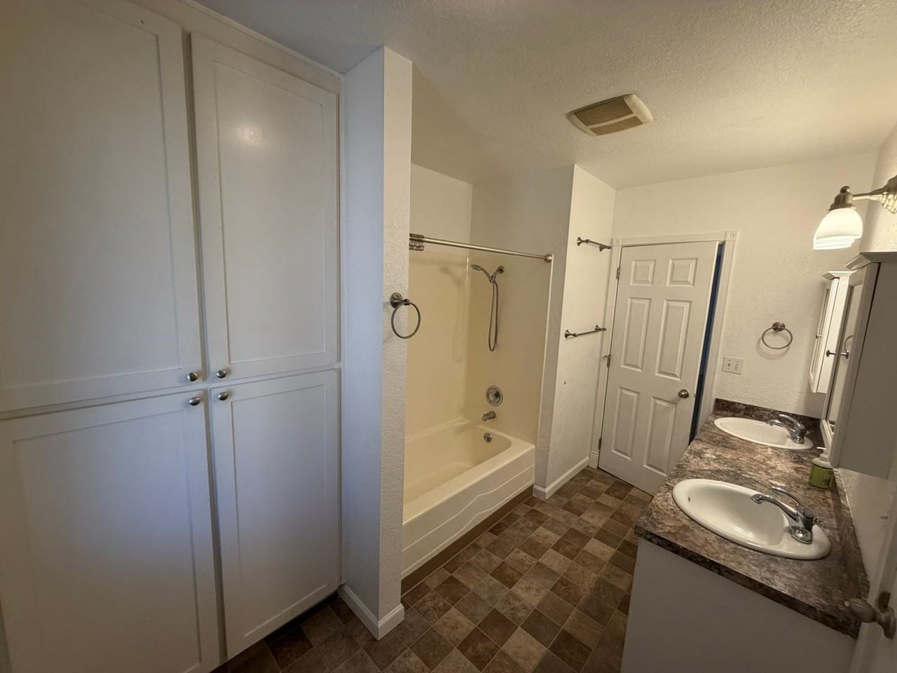 183 E Dodge St - Photo 6 of 28