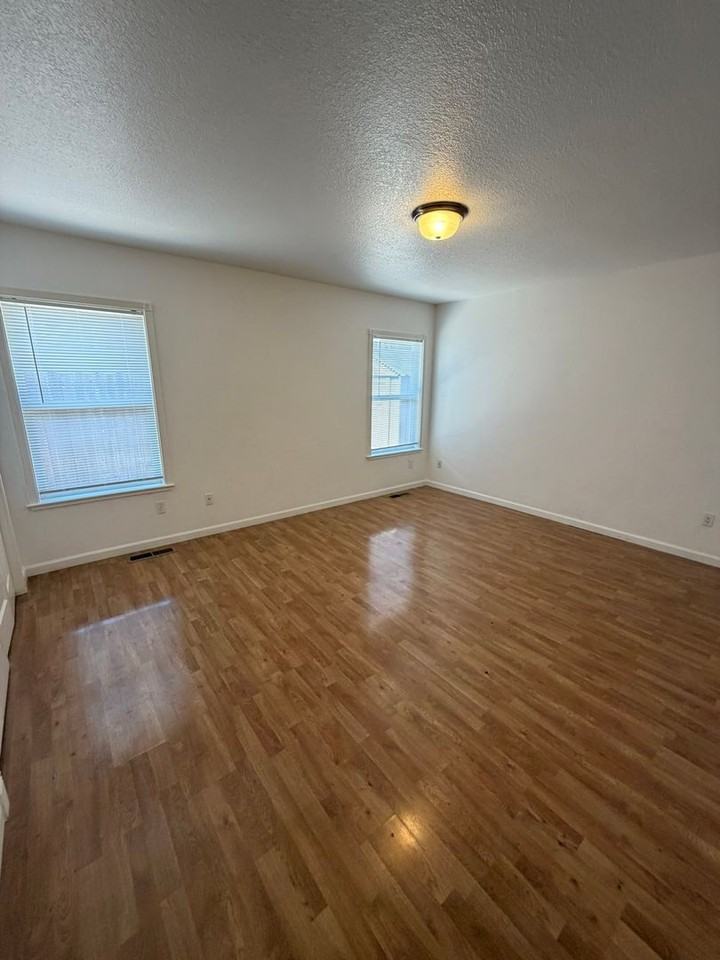 183 E Dodge St - Photo 7 of 28