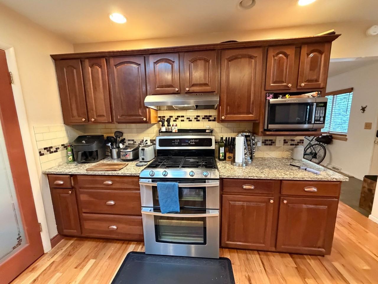 9080 Cypress Dr - Photo 3 of 36