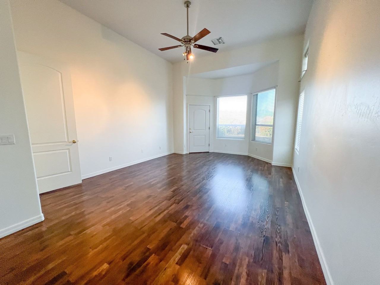 900 S Distant Hill Ct - Photo 5 of 29