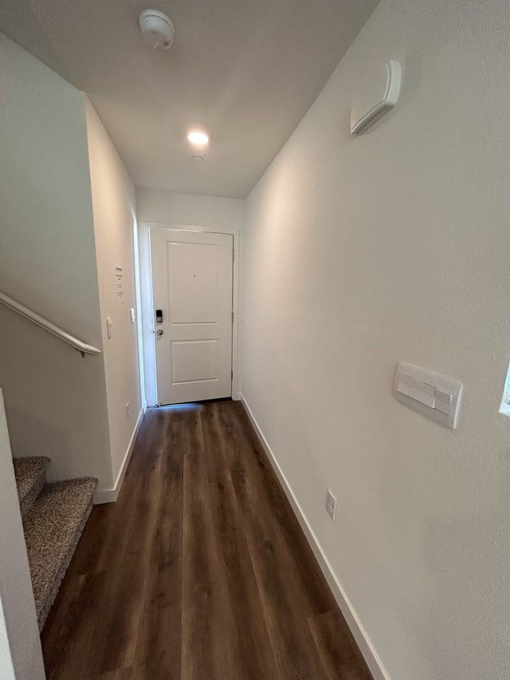 805 Congaree Ln - Photo 6 of 32