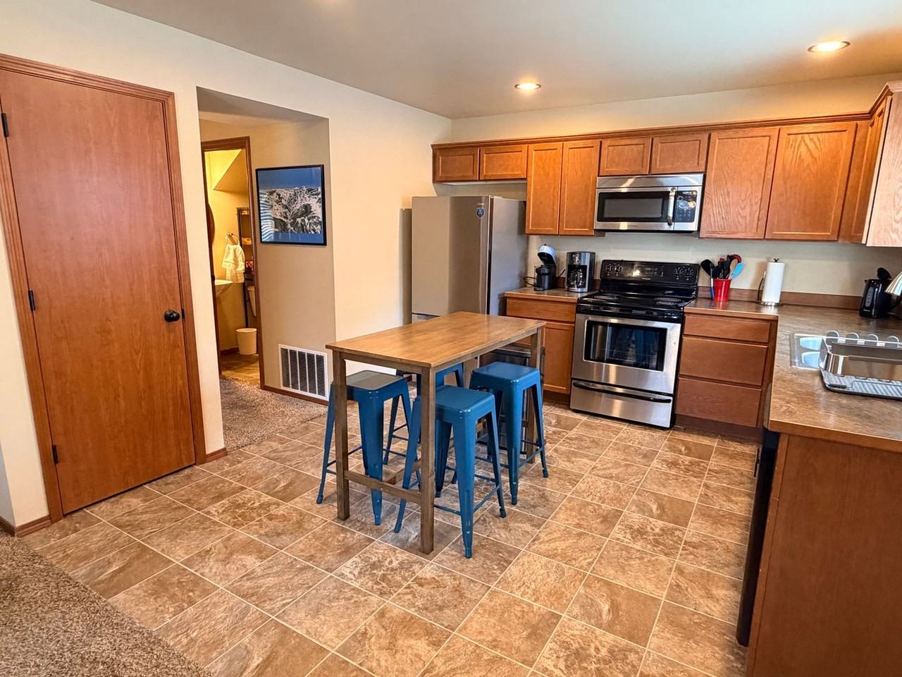2141 Roper Ln - Photo 5 of 29
