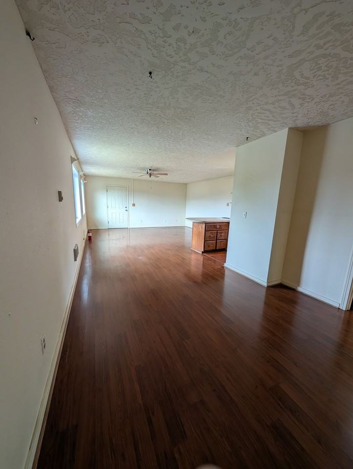 275 Ne Tohomish St - Photo 5 of 7