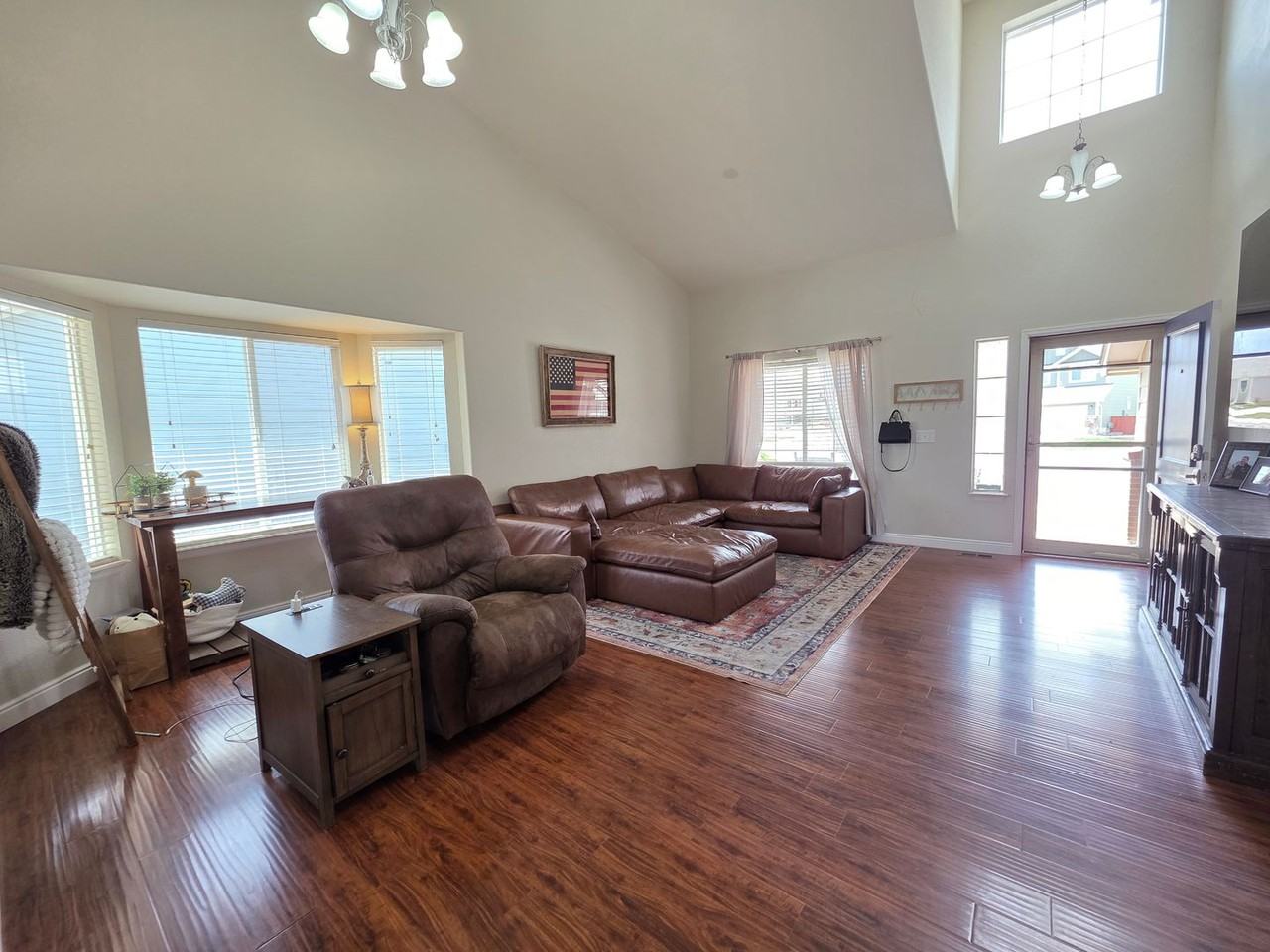 8807 Silver Glen Dr - Photo 3 of 23