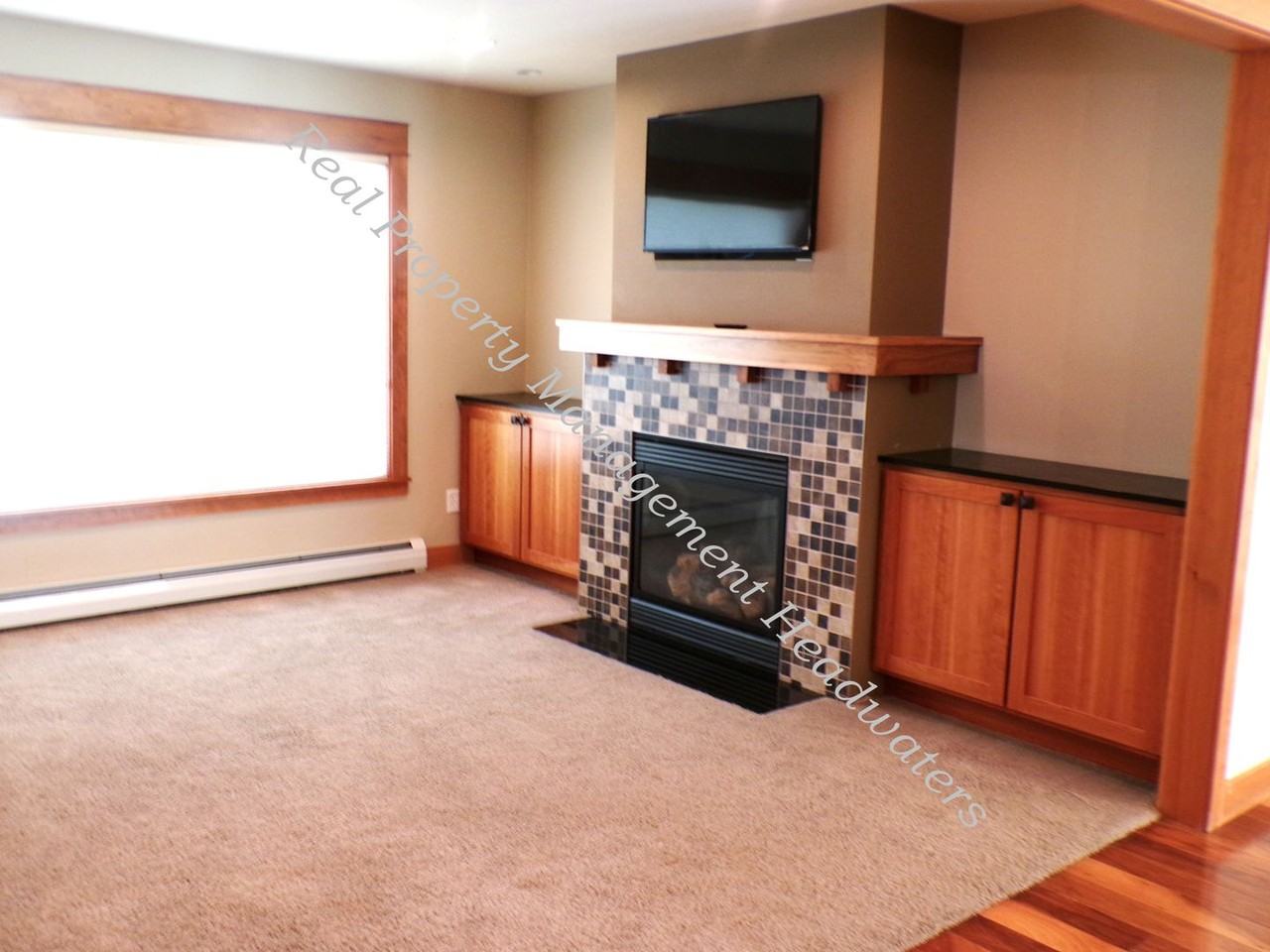 717 Joslyn St - Photo 4 of 38