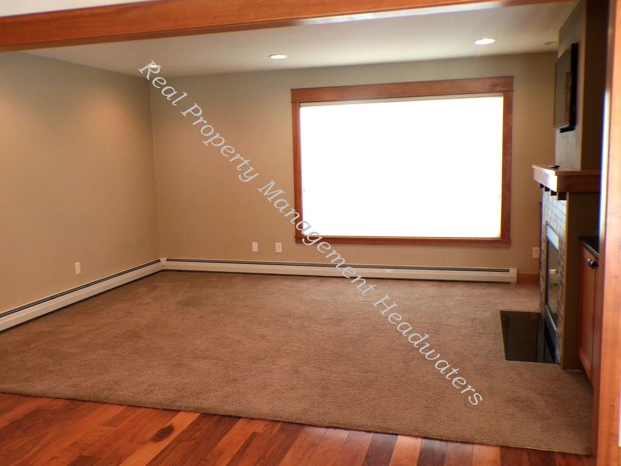 717 Joslyn St - Photo 5 of 38