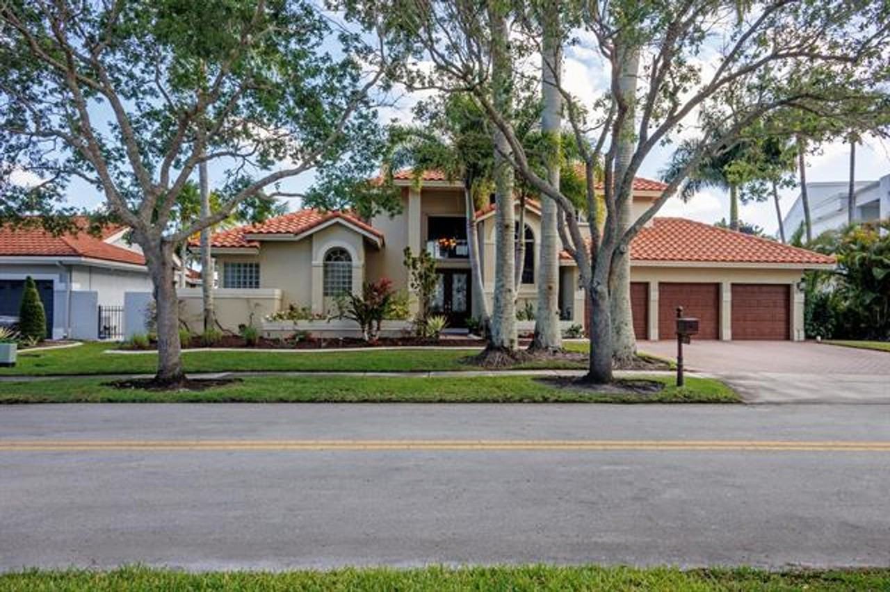 18142 Nw 15th Ct - Photo 2 of 50