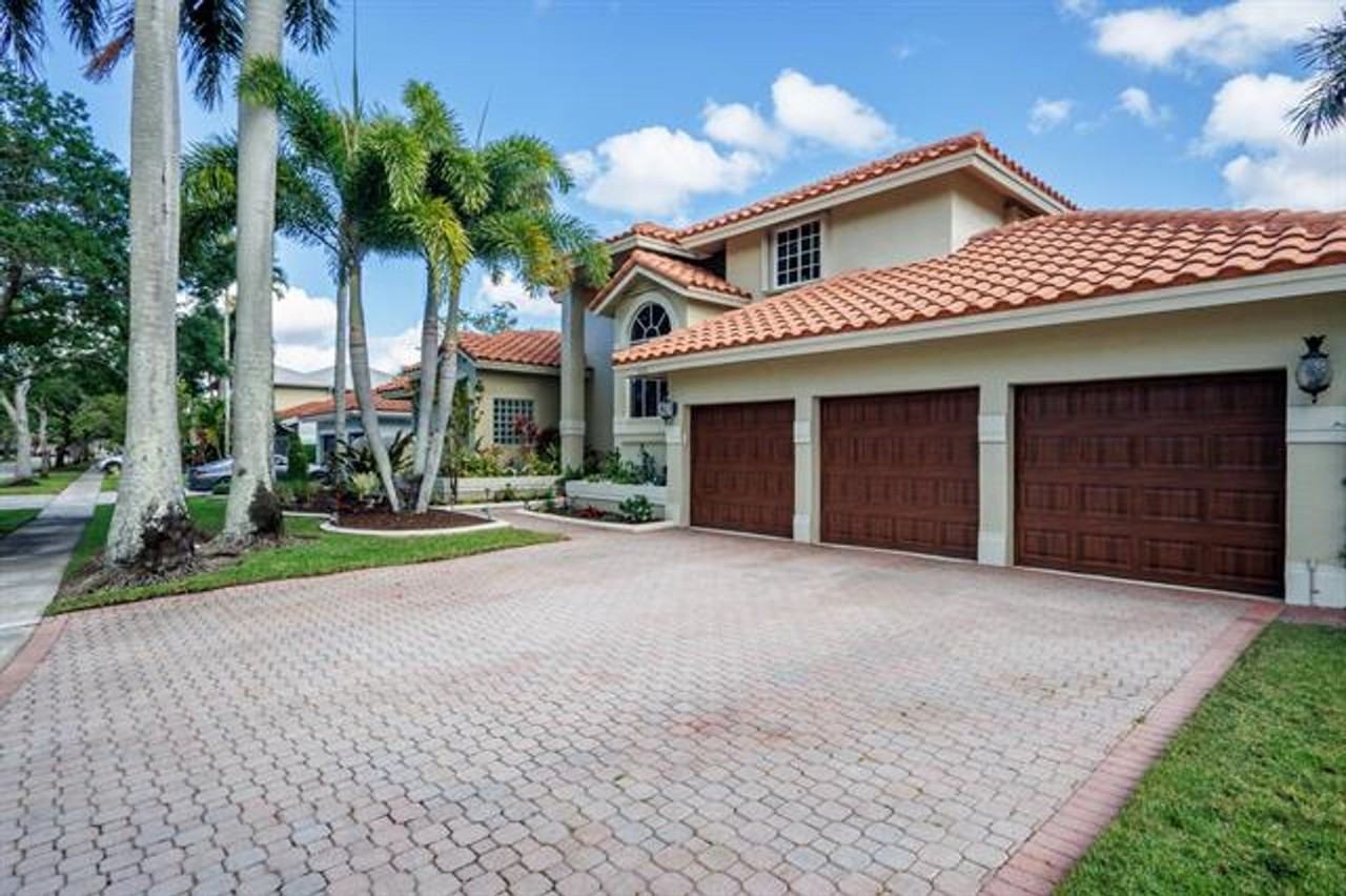 18142 Nw 15th Ct - Photo 7 of 50