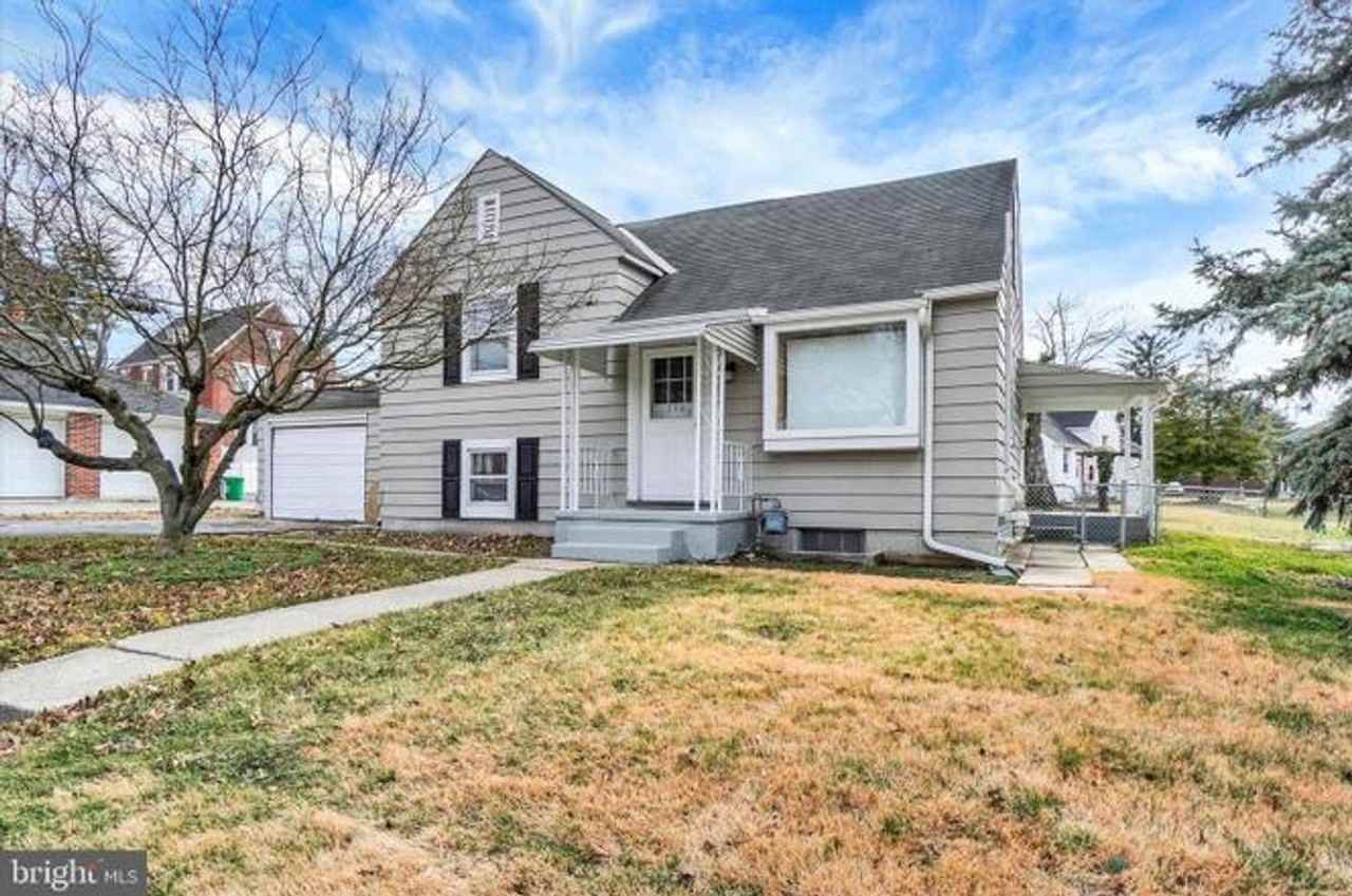 720 Elm Ter - Photo 3 of 42