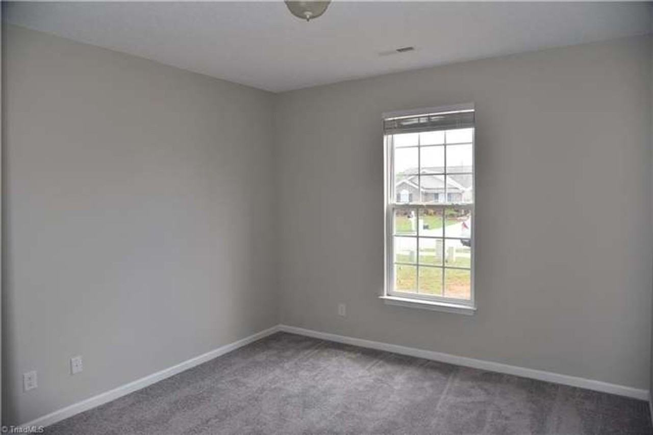 3818 Maribeau Woods Dr - Photo 5 of 9
