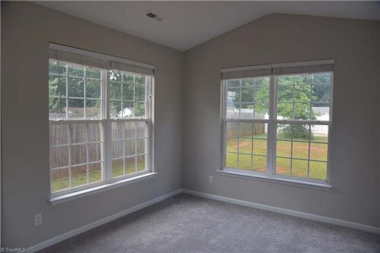 3818 Maribeau Woods Dr - Photo 6 of 9