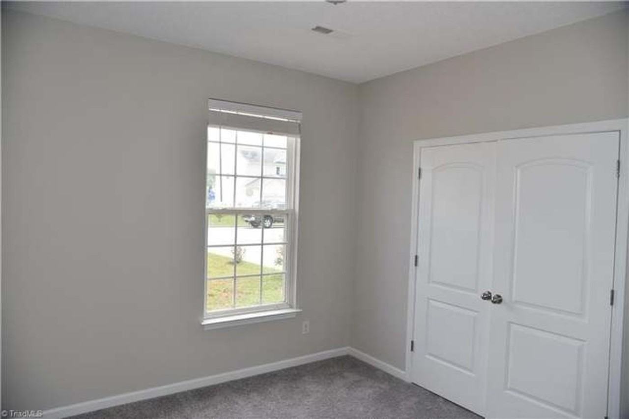 3818 Maribeau Woods Dr - Photo 7 of 9
