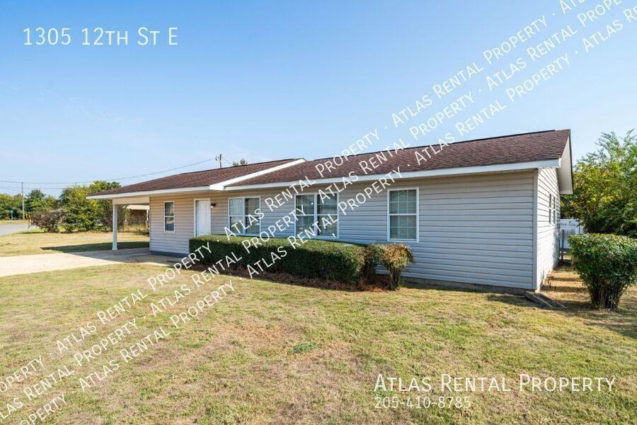 1305 12th St E - Photo 2 of 12