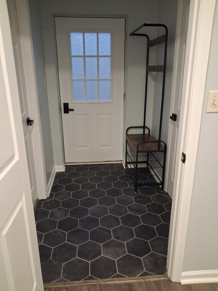 815 Aztec Dr #B - Photo 4 of 16