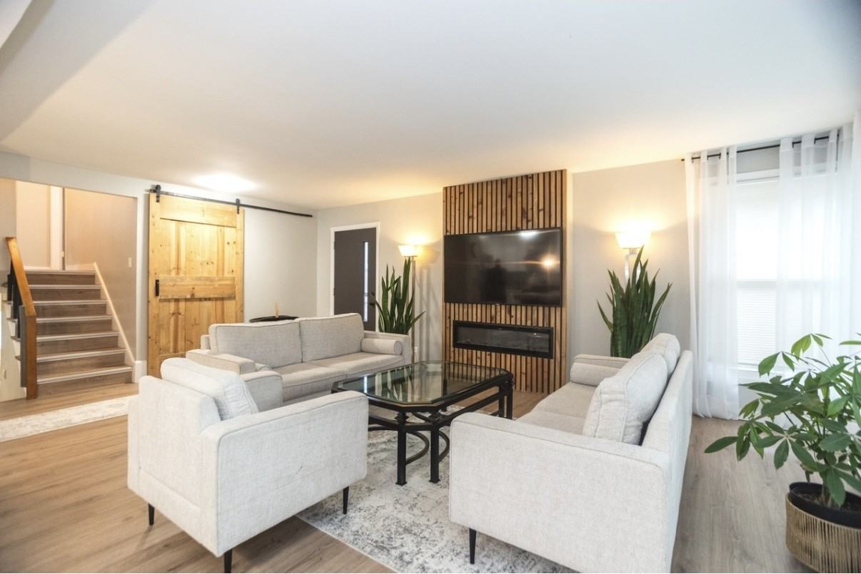 726 Lawler Ave #NA - Photo 4 of 29