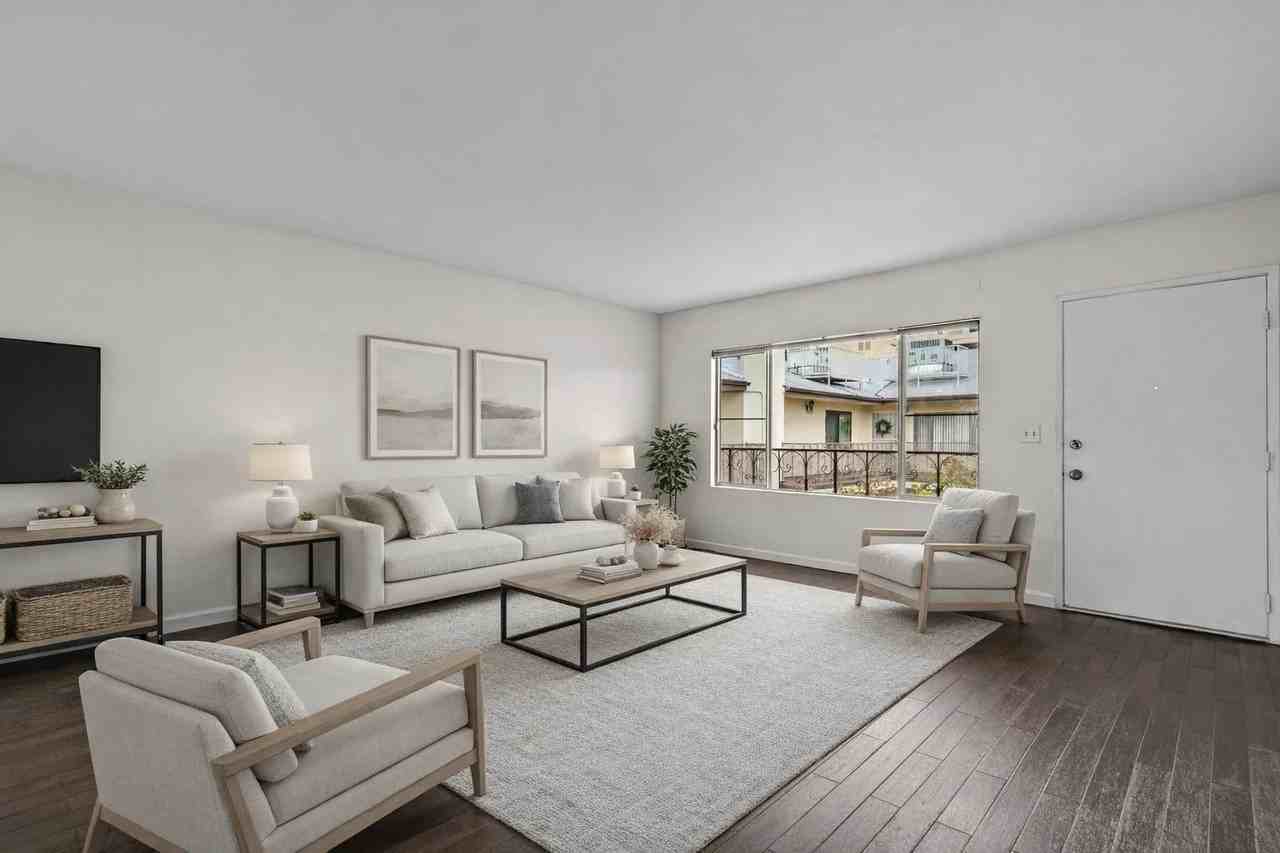 312 N Louise St #210