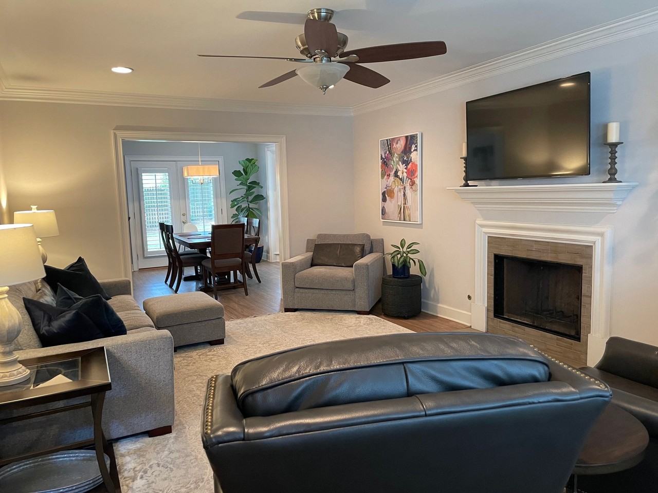 284 Windsor Pkwy #284 - Photo 3 of 9