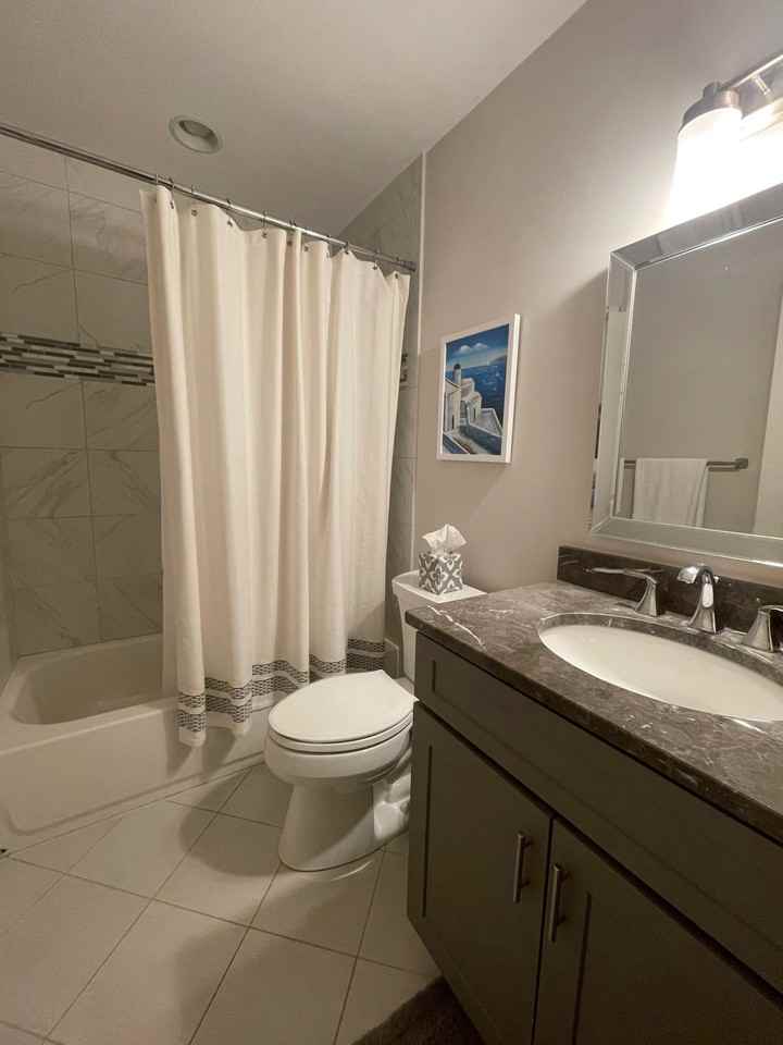 284 Windsor Pkwy #284 - Photo 7 of 9