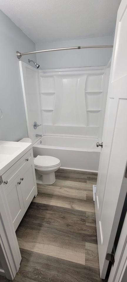 200 Lewis St #200 - Photo 4 of 9