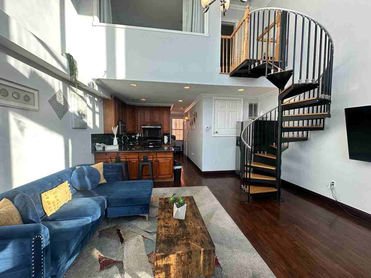 205 N 11th St #4FL - Photo 2 of 19