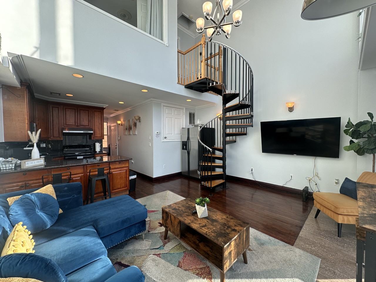 205 N 11th St #4FL - Photo 3 of 19