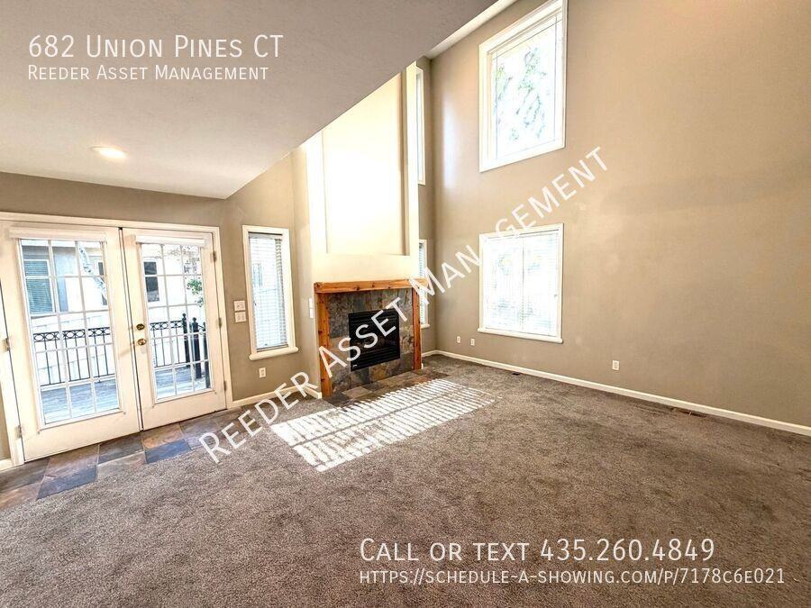 682 E Union Pines Ct - Photo 3 of 21
