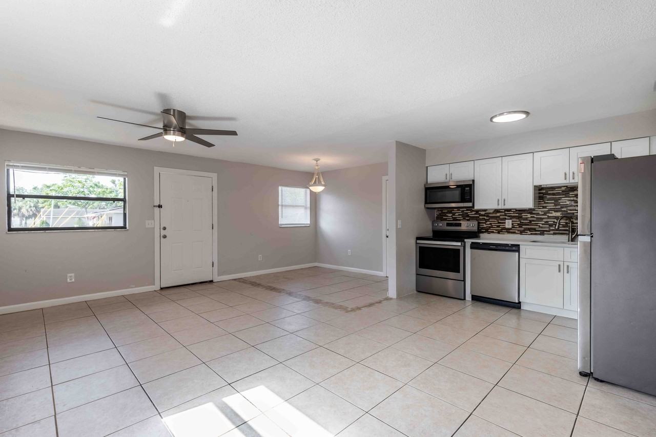 771 E Warren Ave #NA - Photo 4 of 11