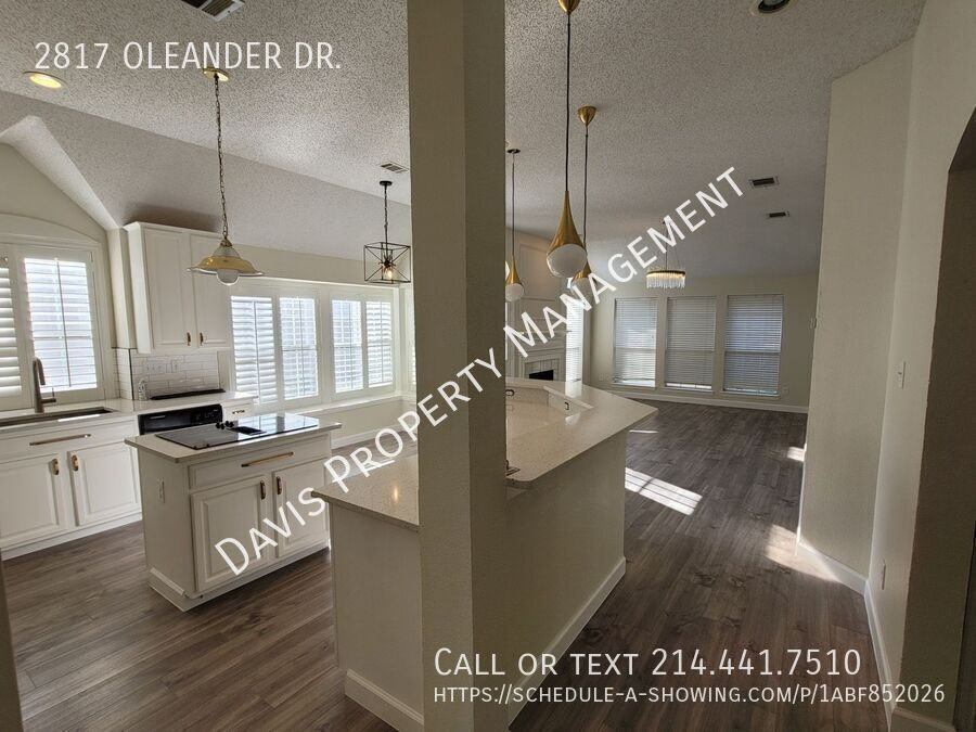 2817 Oleander Dr - Photo 6 of 22