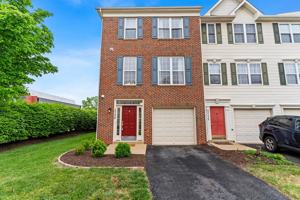 featured image of 45426 Clarkes Crossing Sq