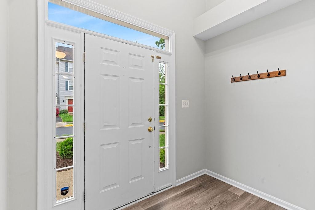 45426 Clarkes Crossing Sq - Photo 5 of 50